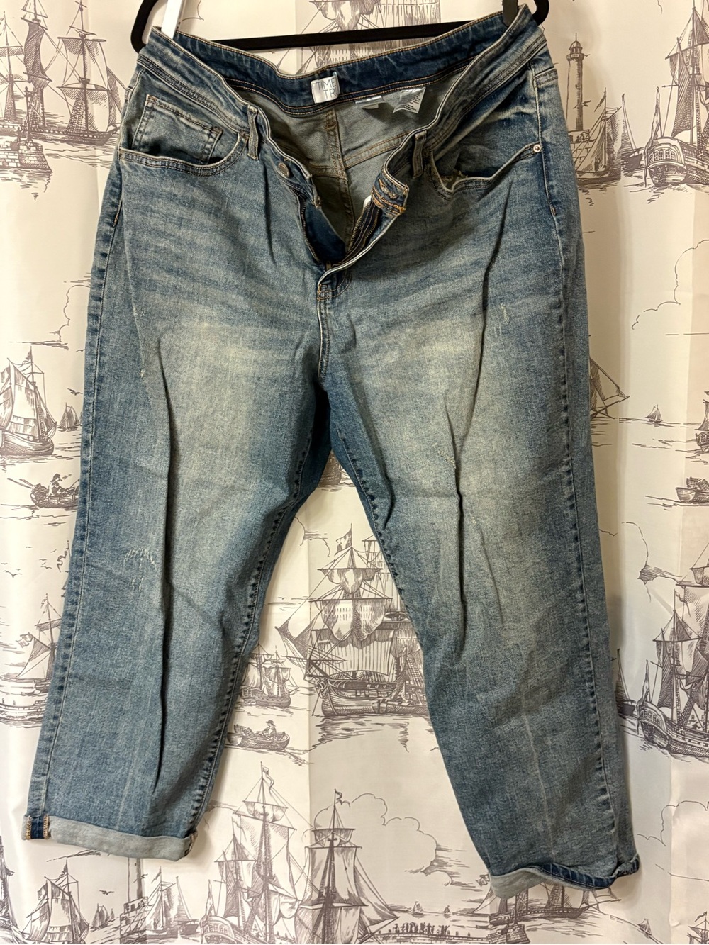Time & Tru Light Wash Straight Legged Jeans